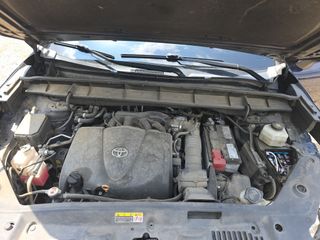 2022 Toyota Highlander XLE - Engine Compartment Image